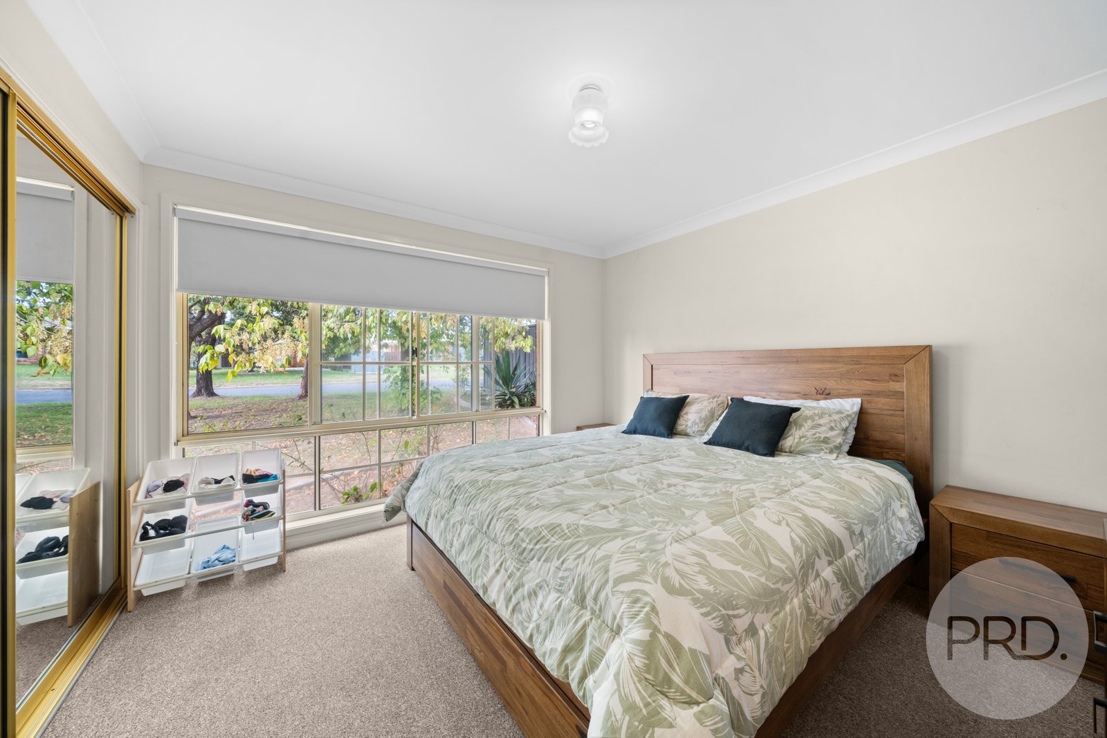17 Oleander Crescent LAKE ALBERT 9
