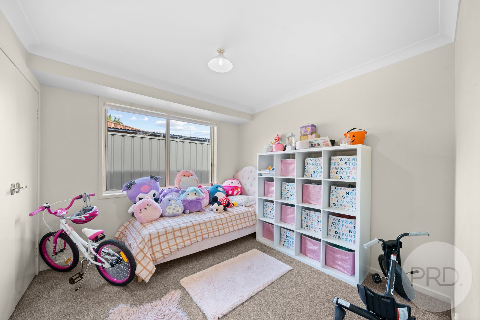 17 Oleander Crescent LAKE ALBERT 11