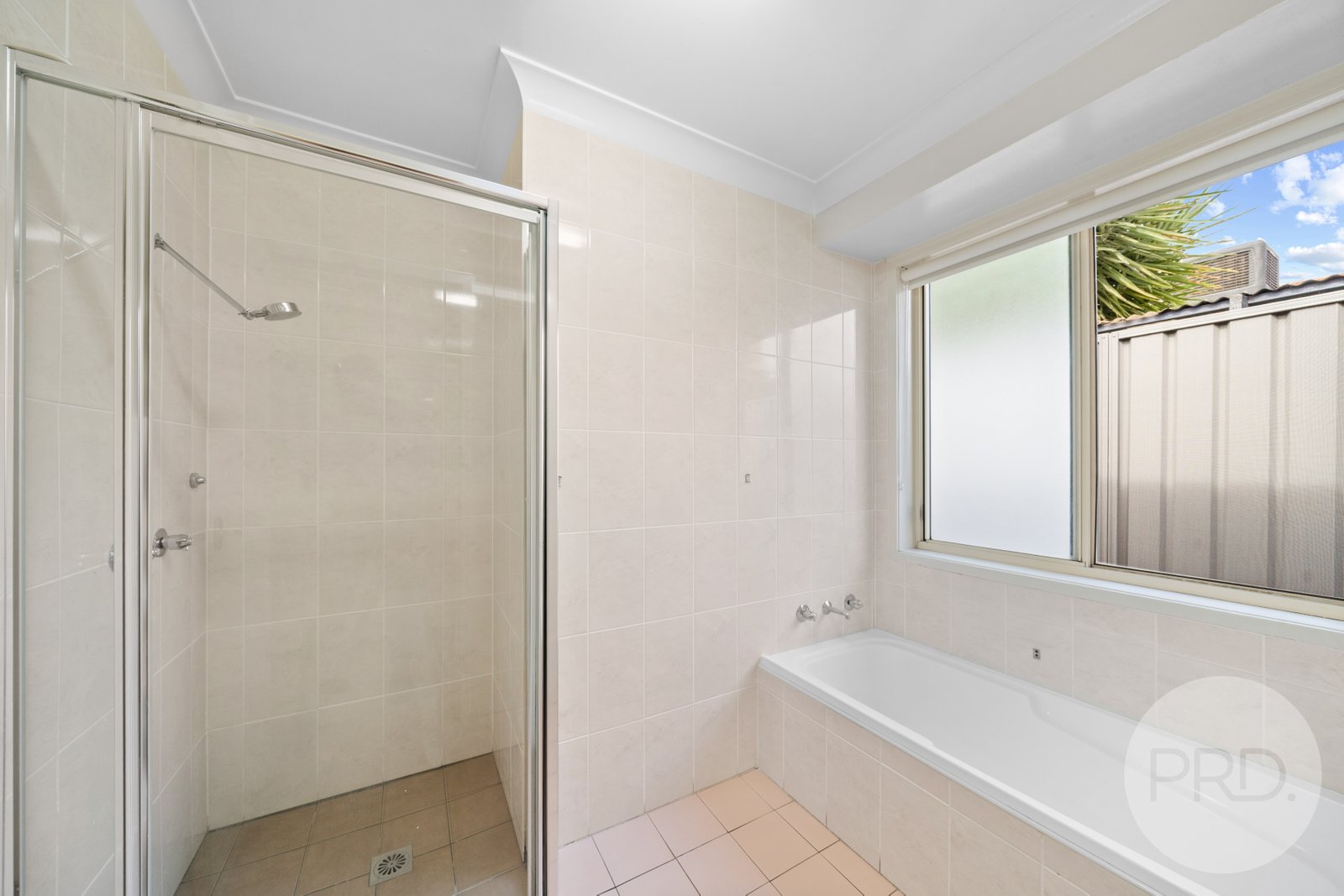 17 Oleander Crescent LAKE ALBERT 13