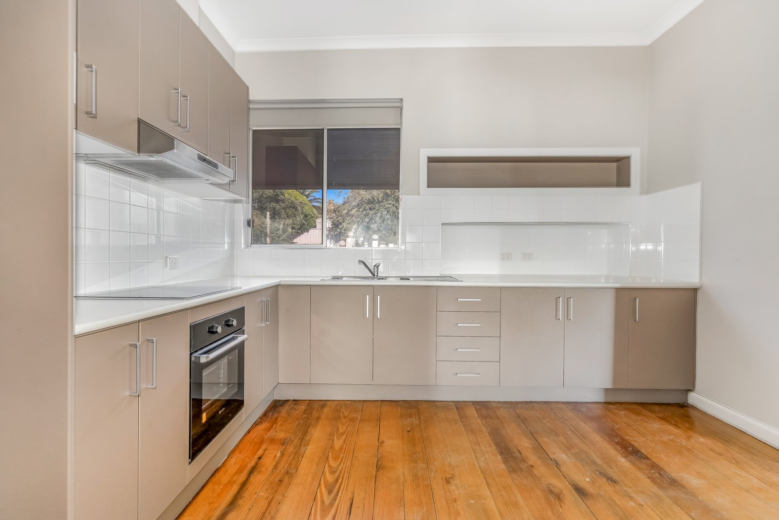17 Ophir St  GOLDEN SQUARE 3