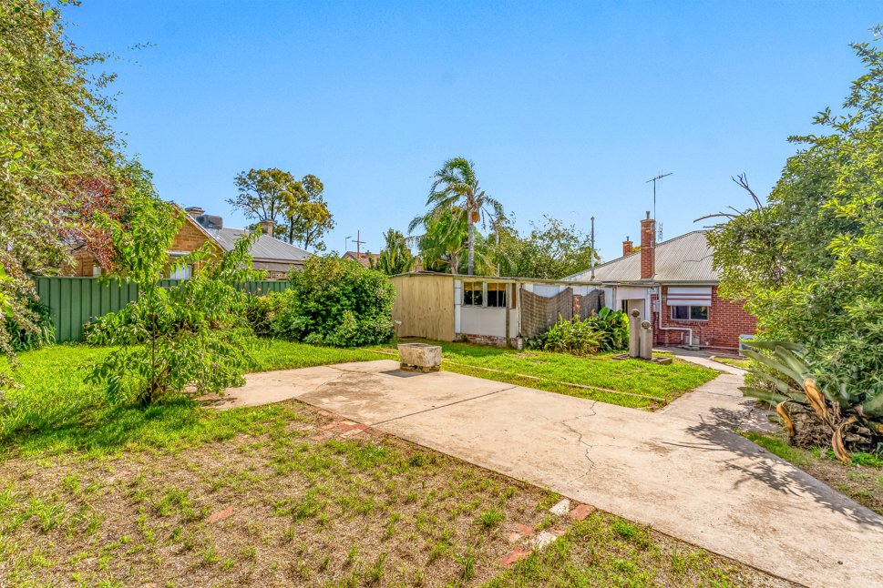 17 Ophir St  GOLDEN SQUARE 14