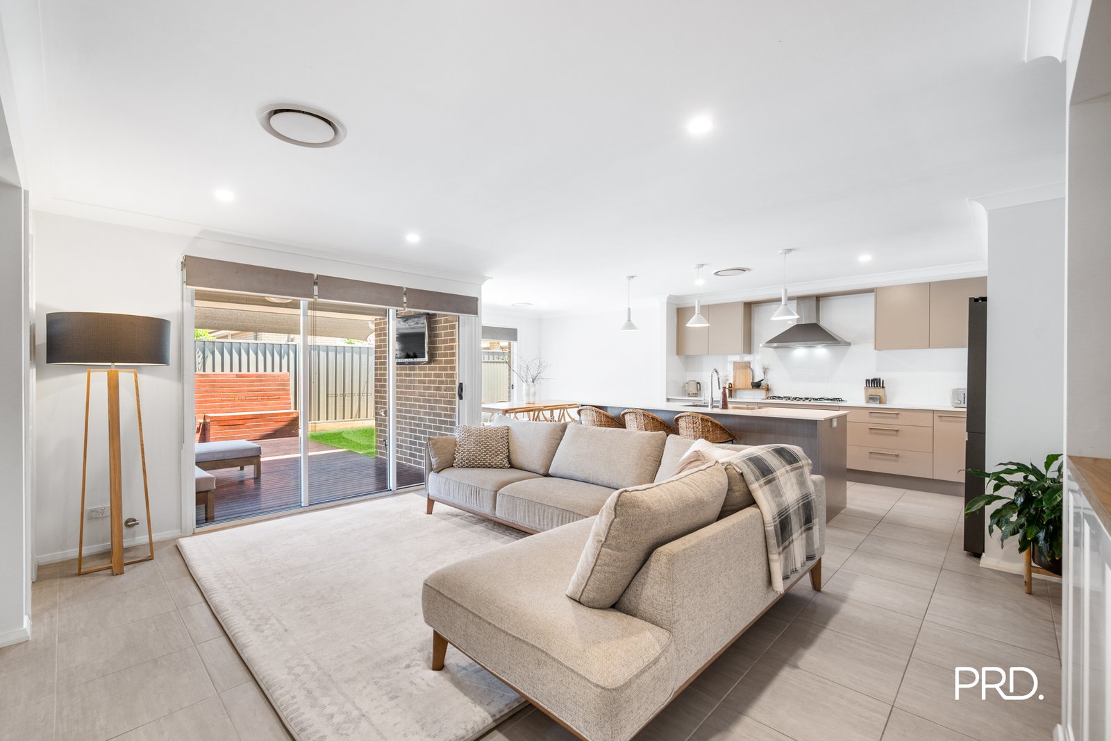 17 Oriri Avenue GLENMORE PARK 3