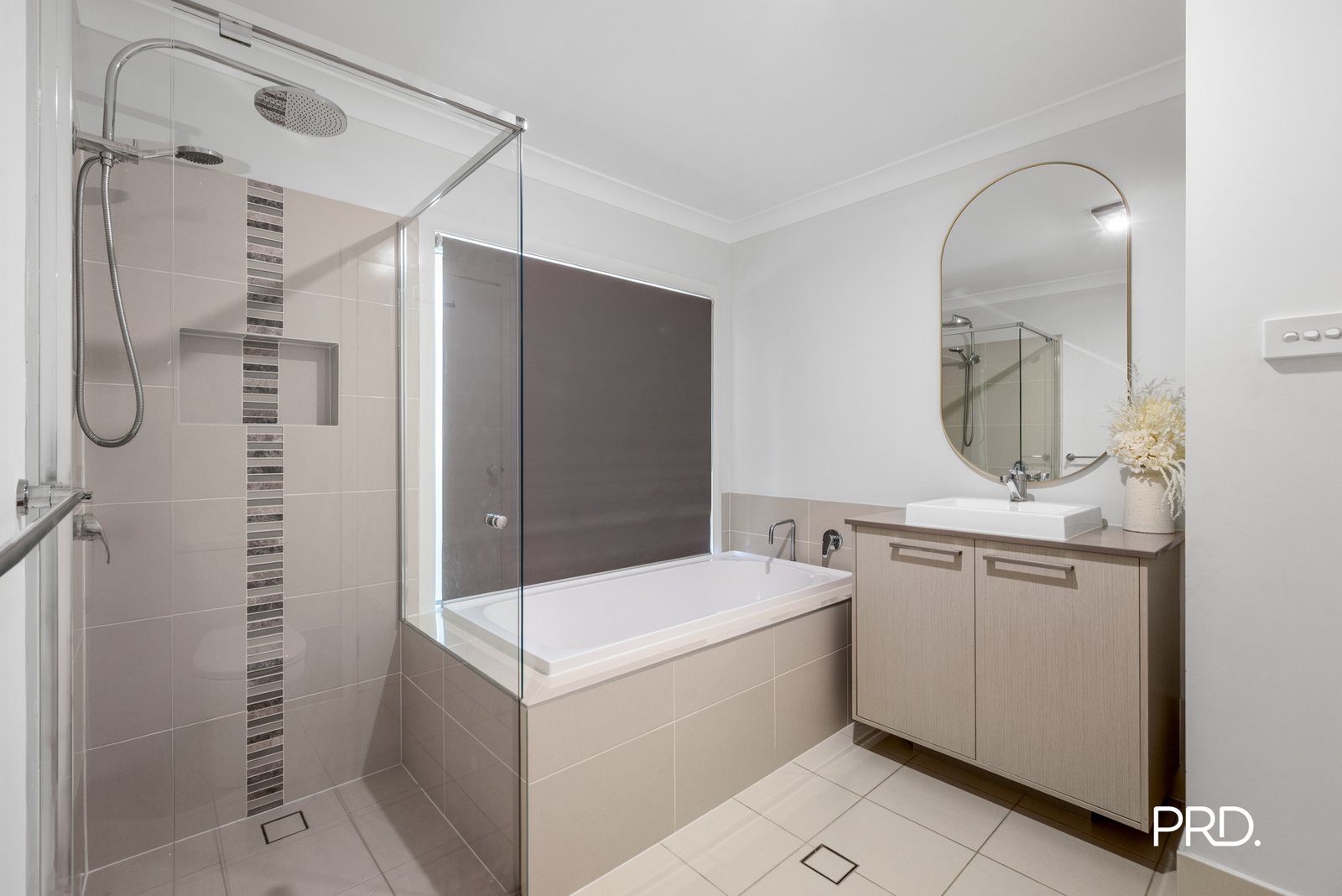 17 Oriri Avenue GLENMORE PARK 11