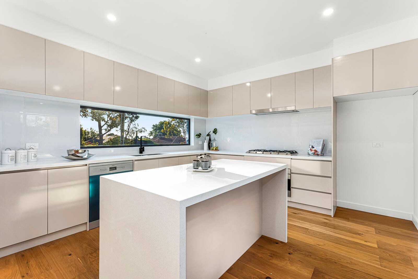 Real Estate and Property in 17 Phoenix Court, Doncaster East, VIC