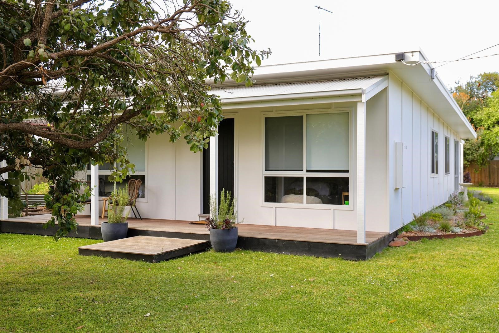 Real Estate and Property in 17 Pico Avenue, Point Lonsdale, VIC