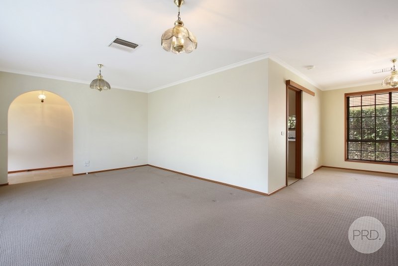 17 Pilbara Place EAST ALBURY 3