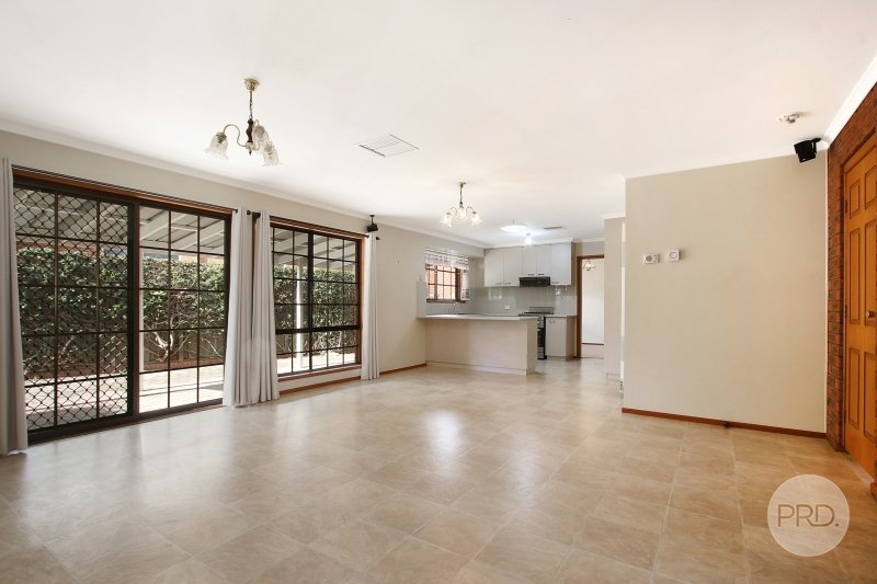 17 Pilbara Place EAST ALBURY 5
