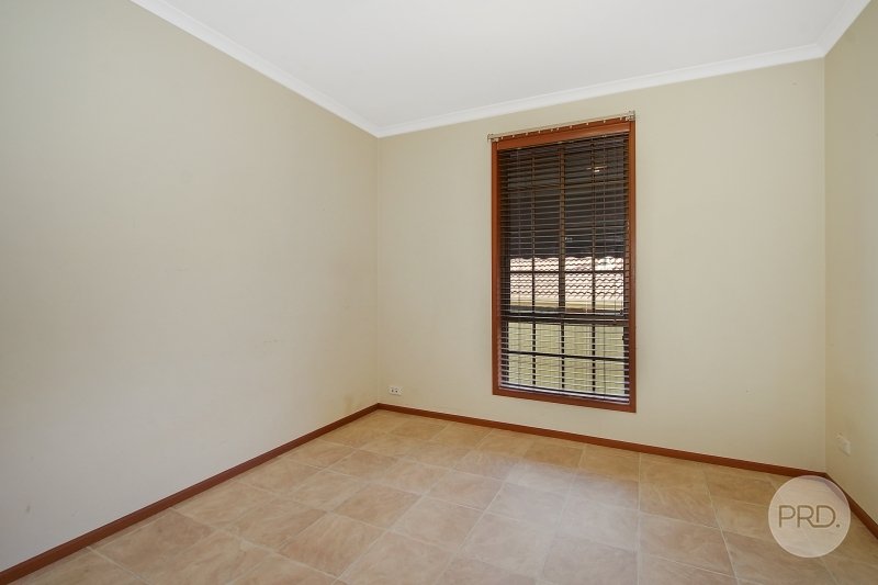 17 Pilbara Place EAST ALBURY 6