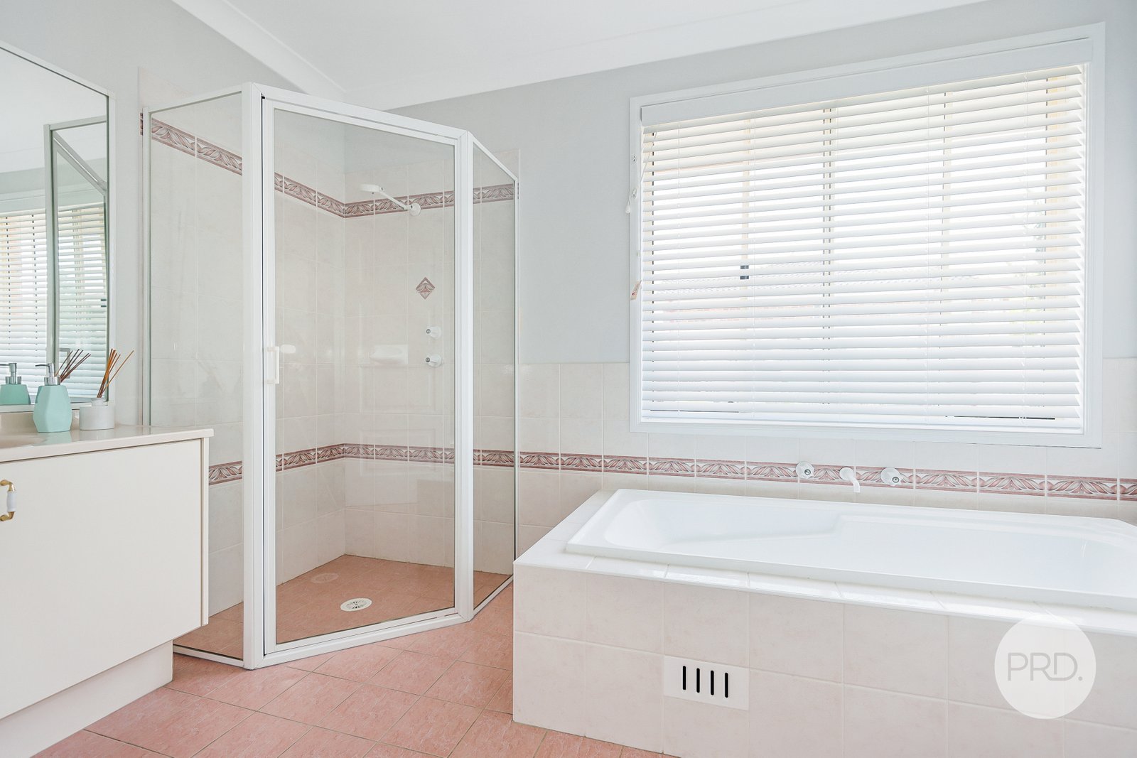 17 Pinehurst Avenue GLENMORE PARK 9