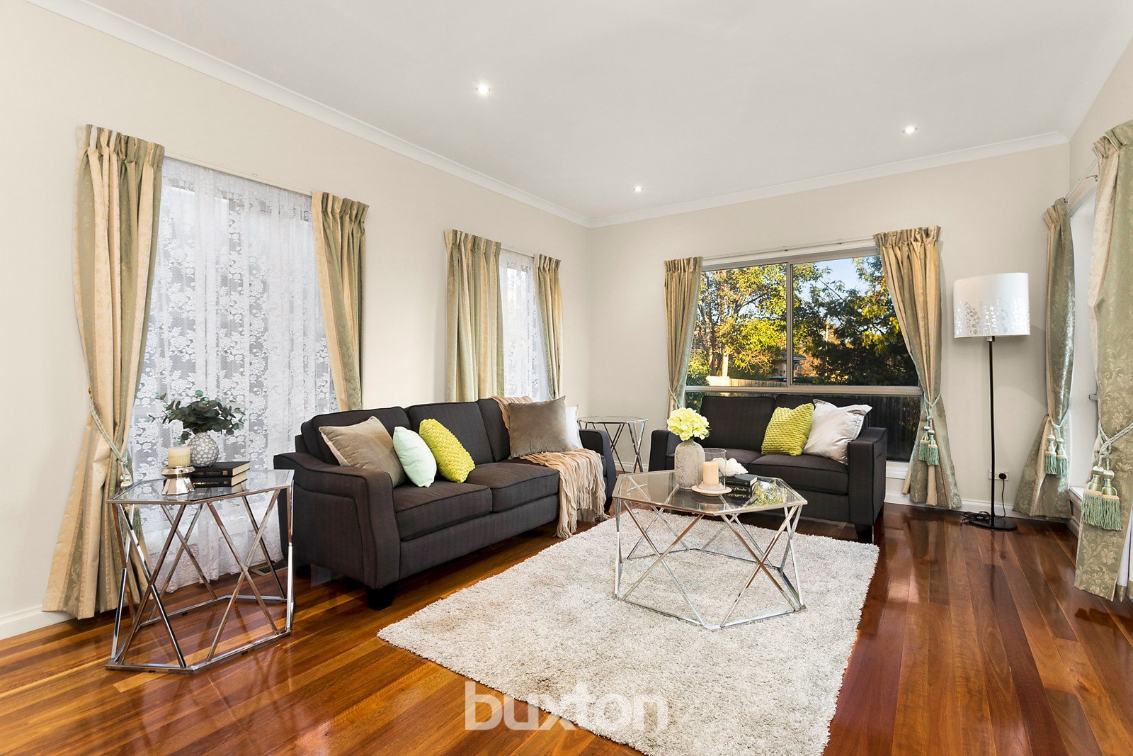 Gallery: 17 Puerta Street