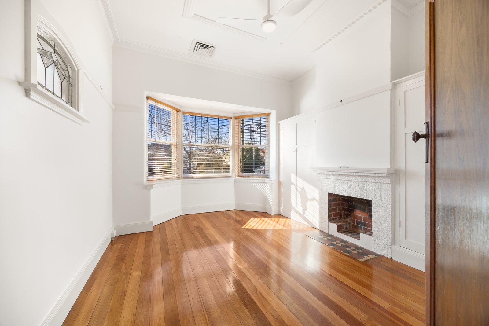 Gallery: 17 Raglan Street North