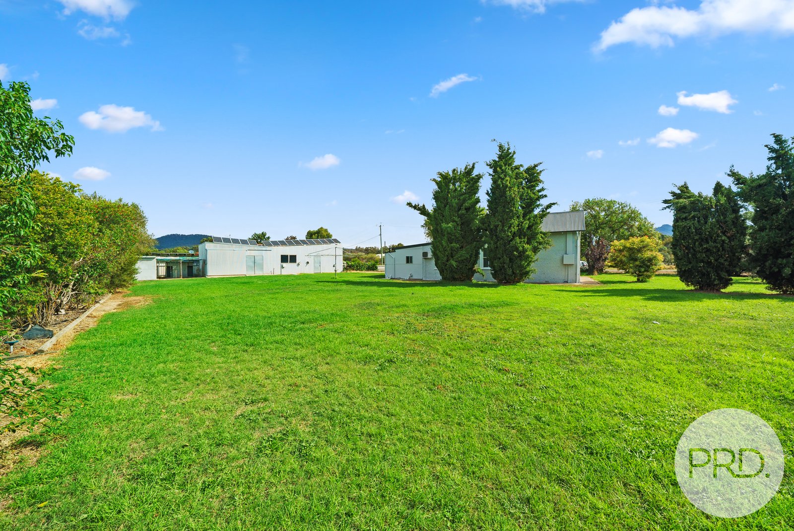 17 Railway Street THE ROCK 10