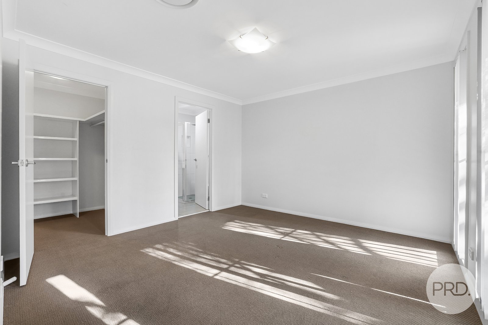 17 Regal Park Drive TAMWORTH 3