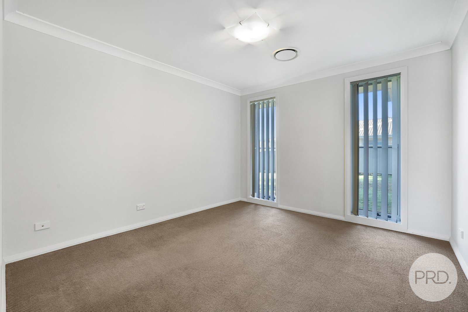 17 Regal Park Drive TAMWORTH 6