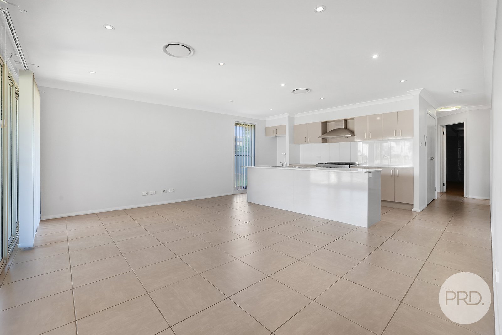 17 Regal Park Drive TAMWORTH 11