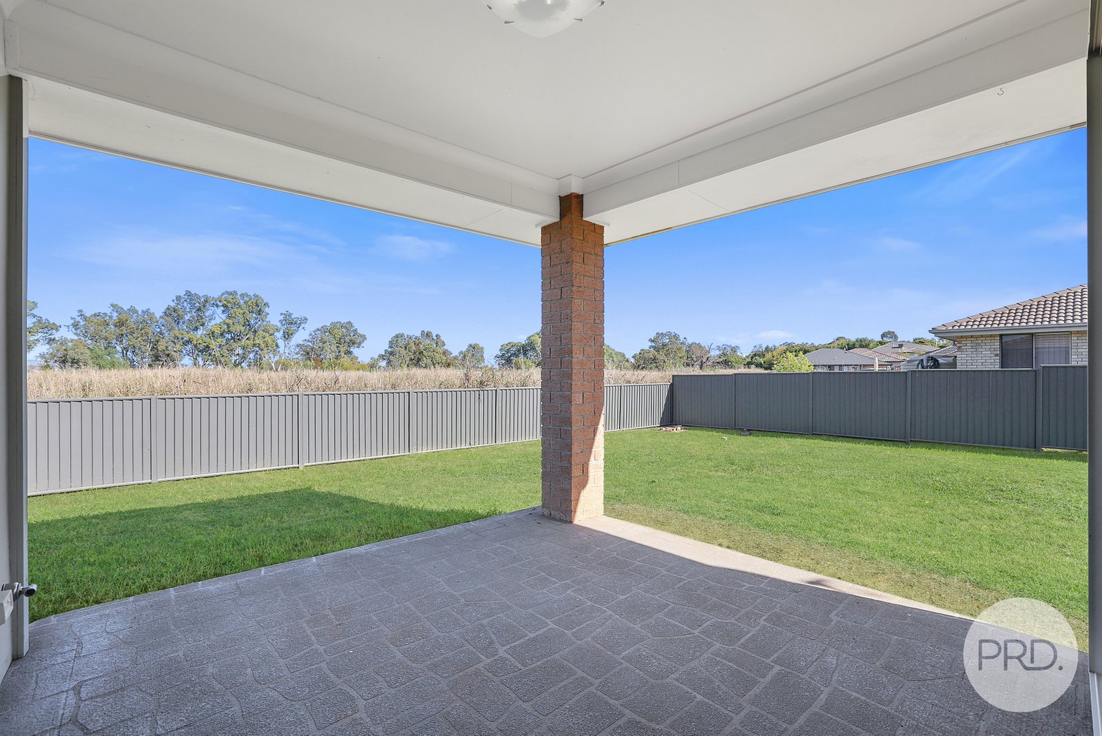17 Regal Park Drive TAMWORTH 19