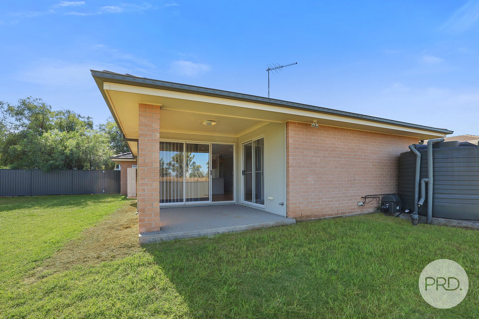 17 Regal Park Drive TAMWORTH 20
