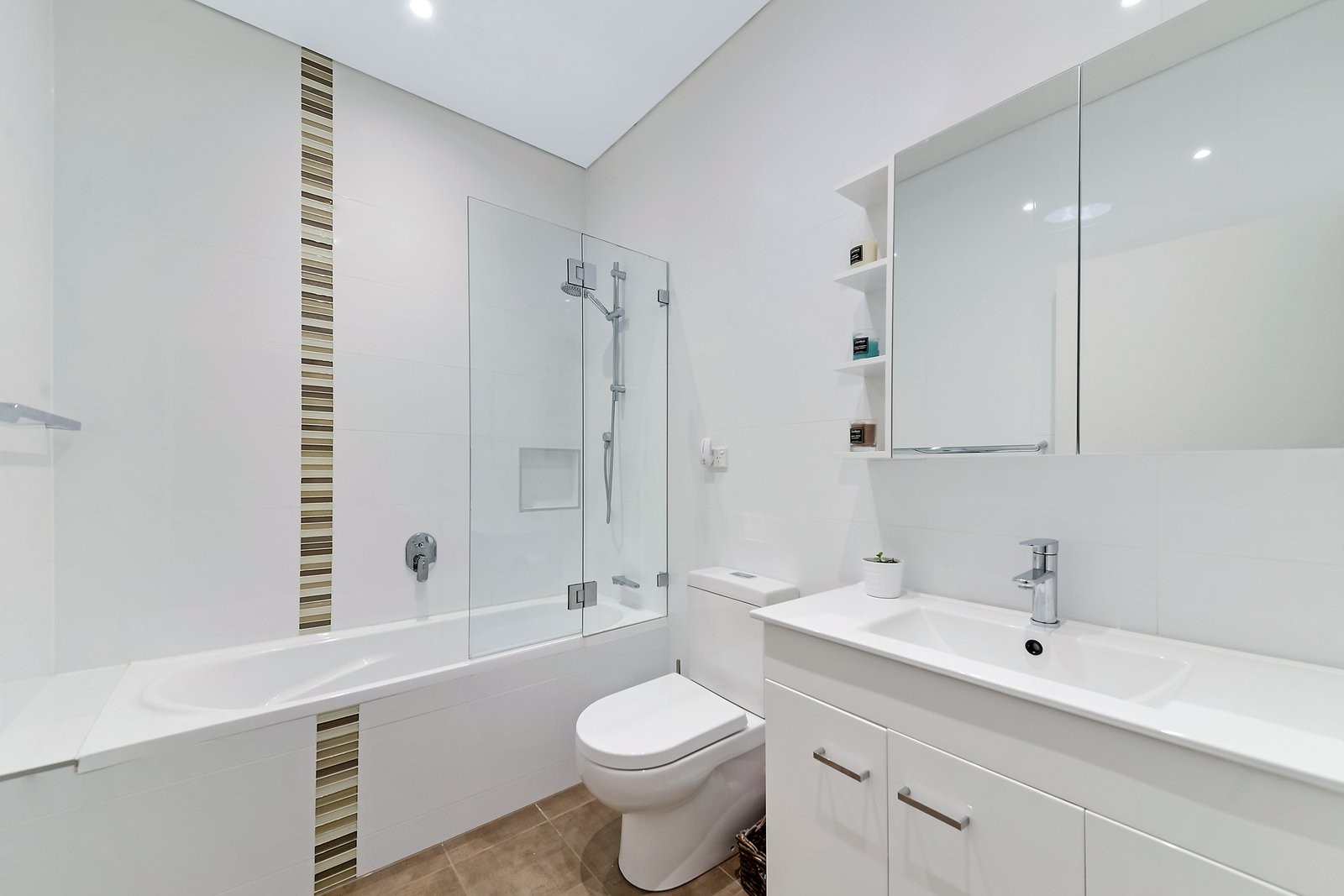 17 Reid Aveune  CLEMTON PARK 3