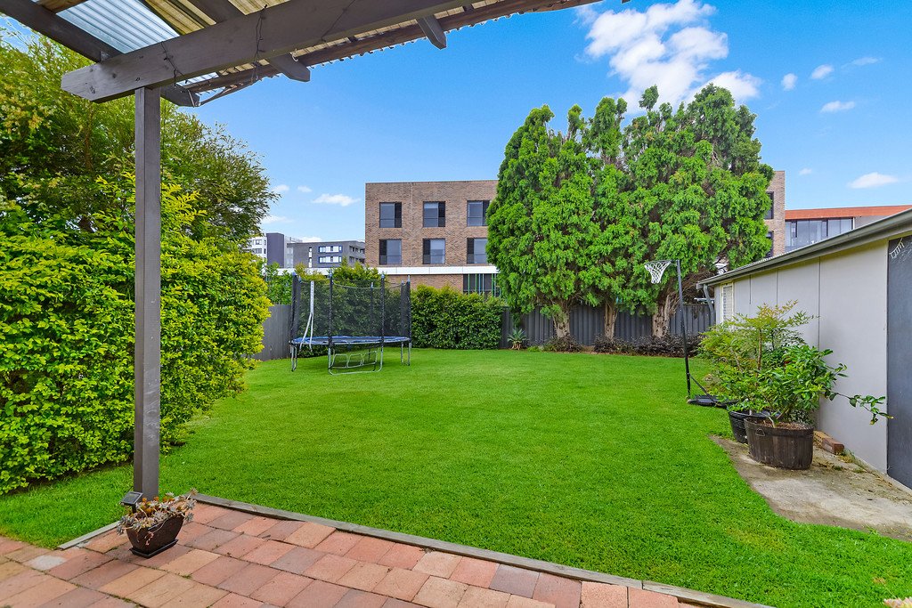 17 Reid Aveune  CLEMTON PARK 5