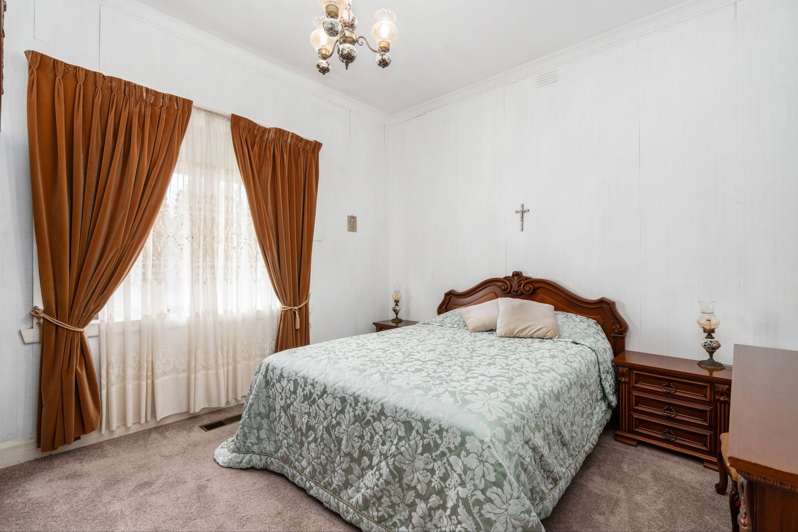 Real Estate and Property in 17 Reidford Avenue, Preston, VIC