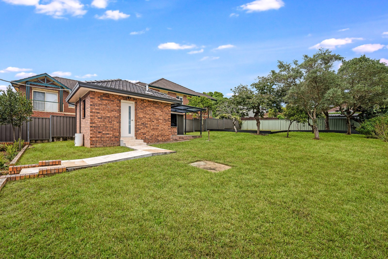 17 Romani Avenue HURSTVILLE 14