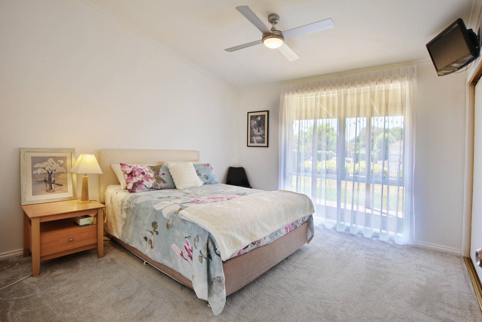 Real Estate and Property in 17 Rose Boulevard, Lancefield, VIC