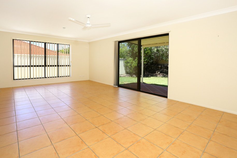 17 Rosegum Drive MOLENDINAR 8