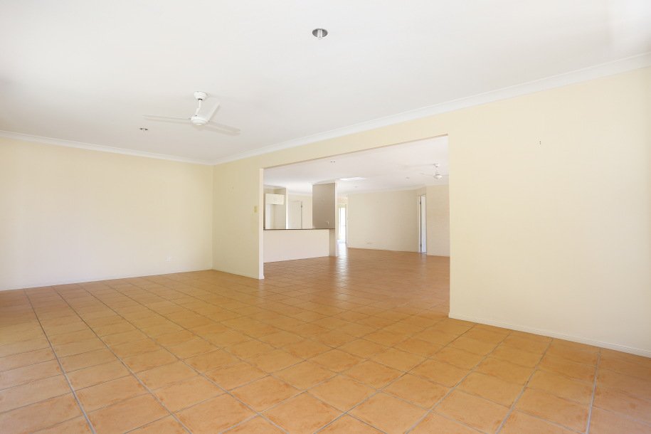 17 Rosegum Drive MOLENDINAR 9
