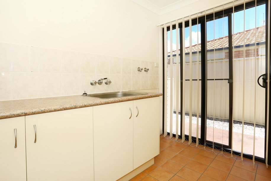 17 Rosegum Drive MOLENDINAR 18