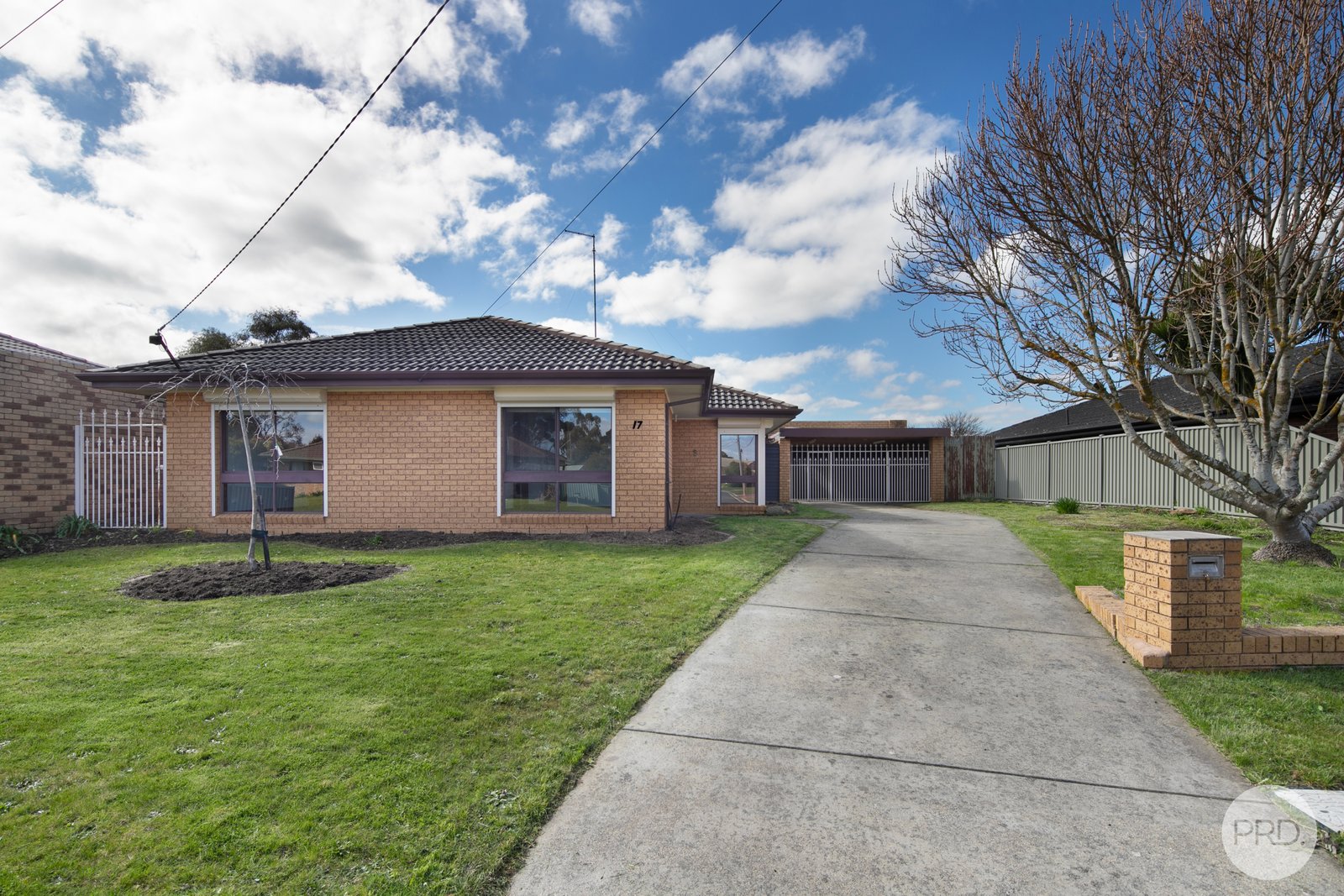17 Rowan Parade WENDOUREE 1