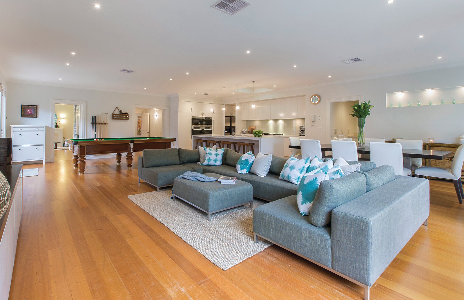 17 Rowen Street, Glen Iris, VIC