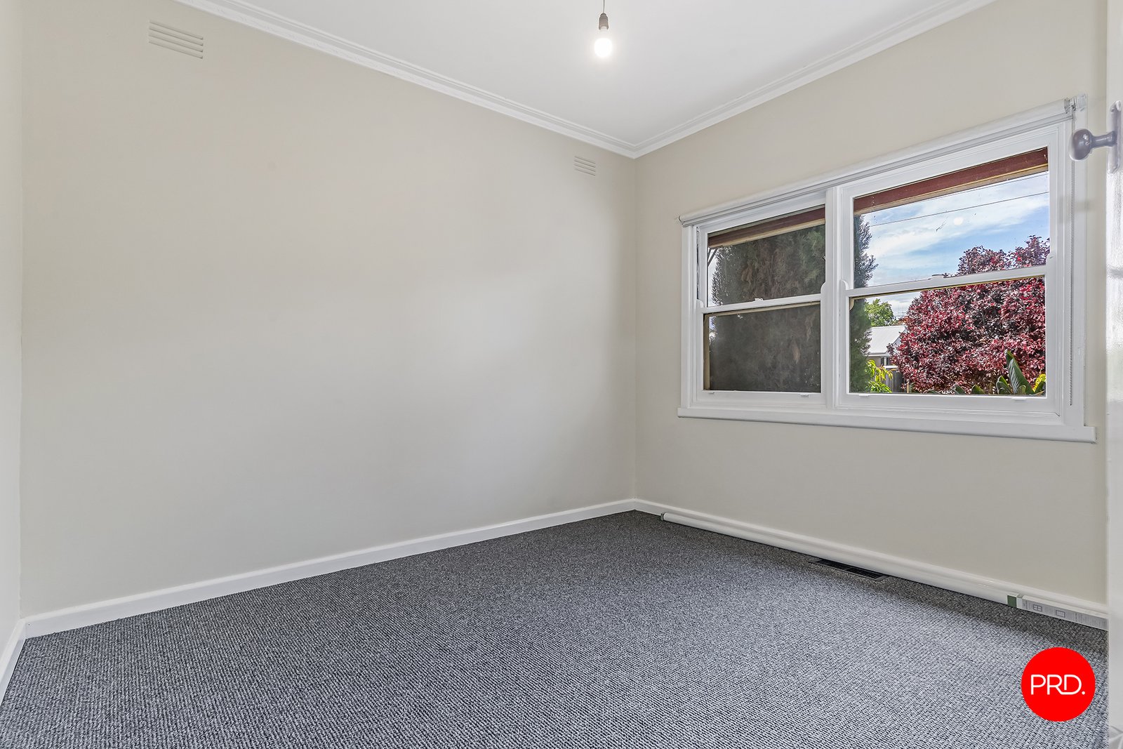 17 Royal Ave  KENNINGTON 4