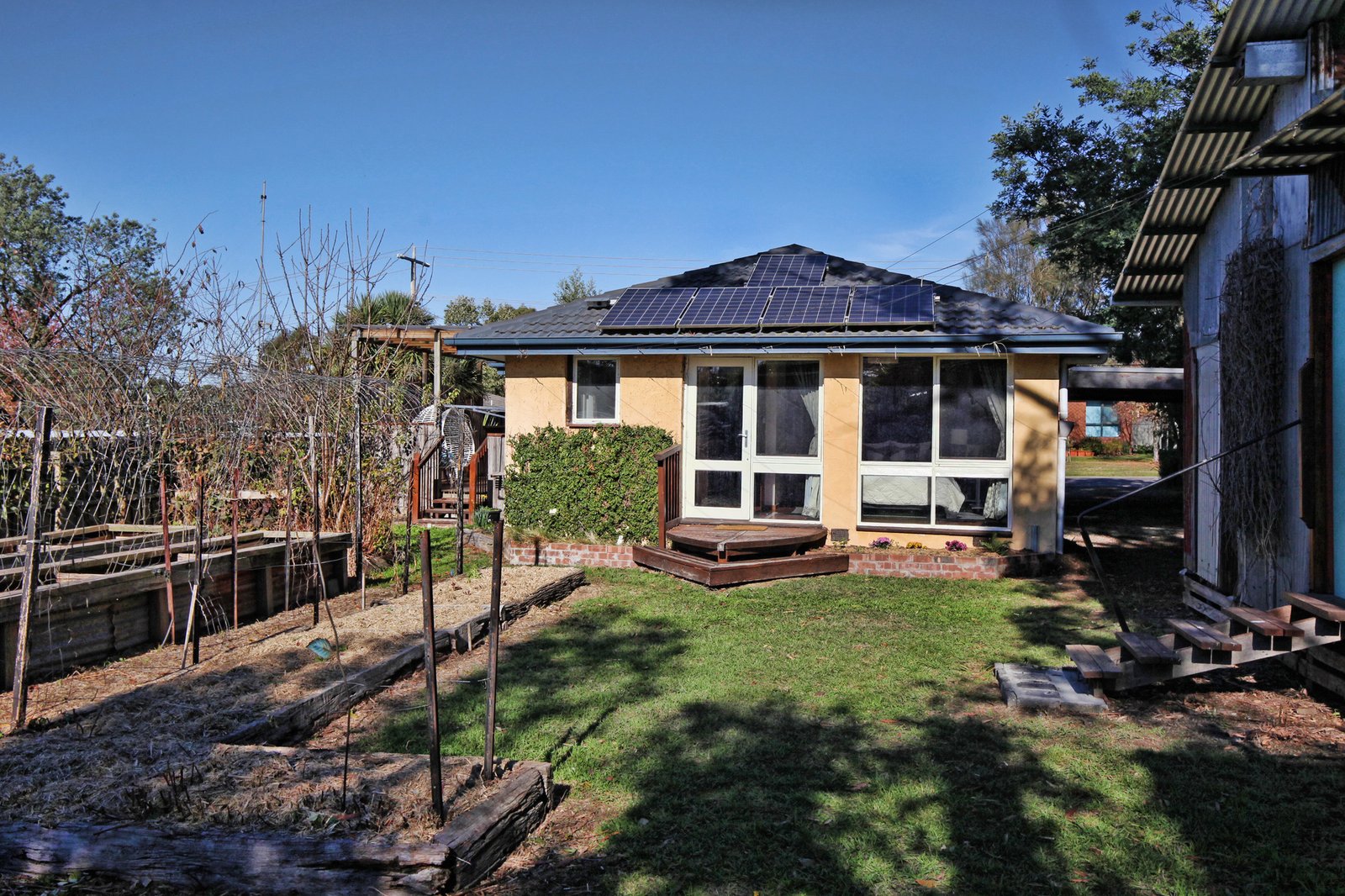 Real Estate and Property in 17 Russell Avenue, Woodend, VIC