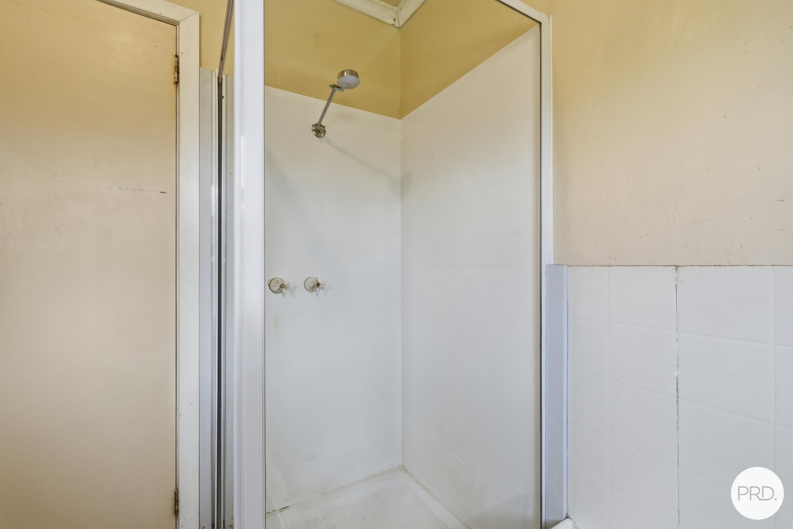 17 Russell Road CLAREMONT 16