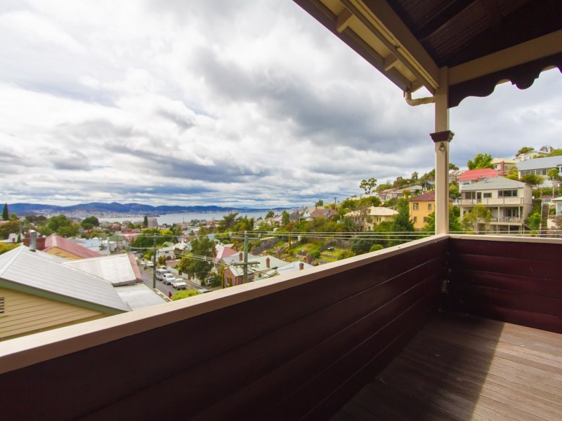 17 Salvator Road WEST HOBART 2