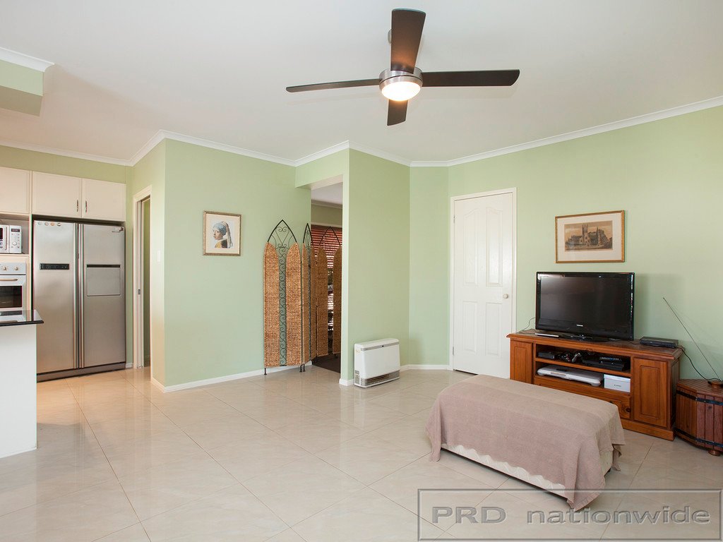 17 Sandalyn Avenue THORNTON 13