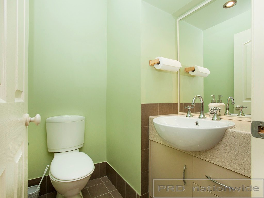 17 Sandalyn Avenue THORNTON 16