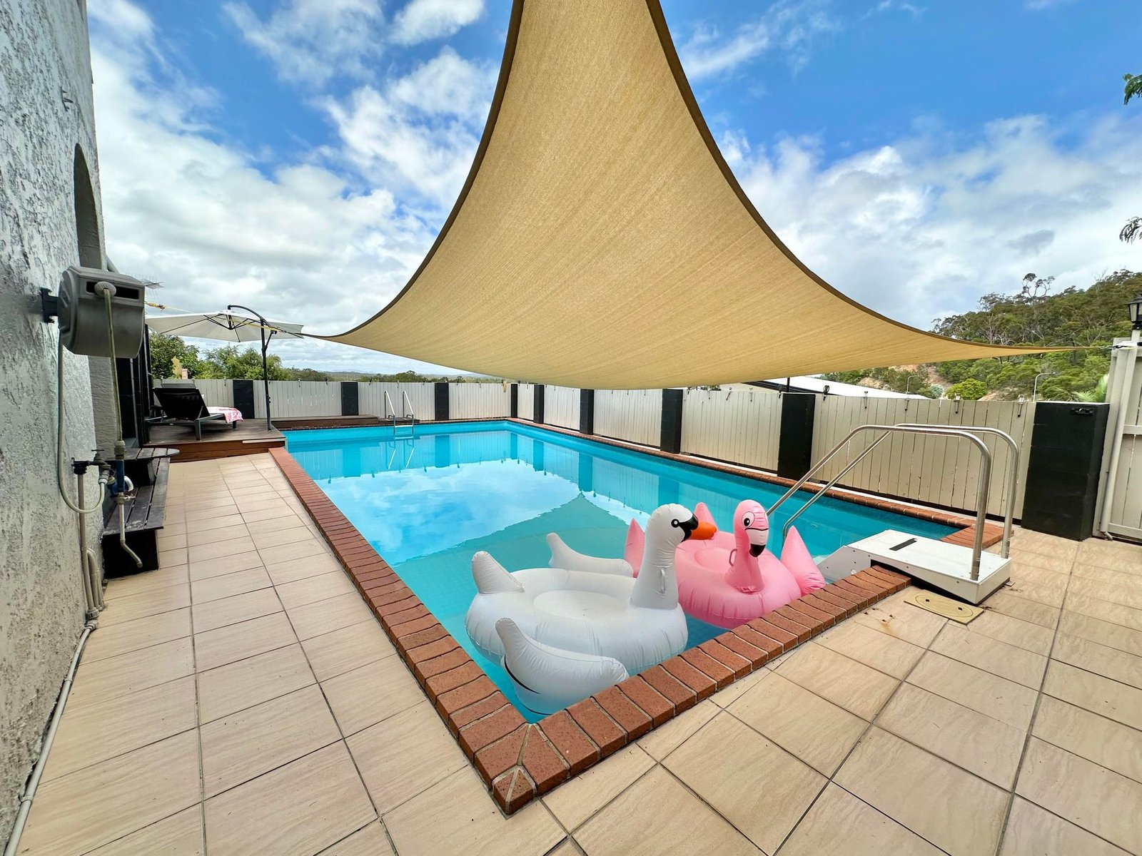 17 Sayre Crescent BOYNE ISLAND 22