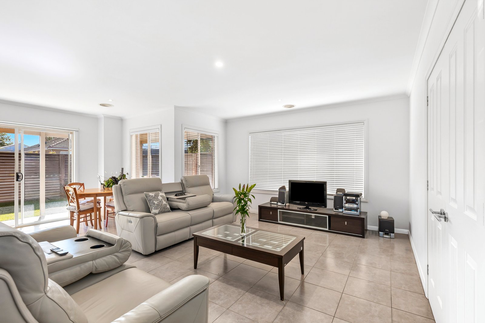 Gallery: 1/7 Scarlett Street