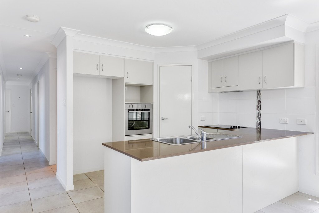 17 SCOTT Street CLEVELAND 4