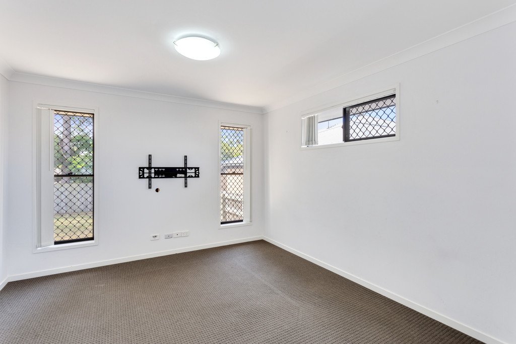 17 SCOTT Street CLEVELAND 6