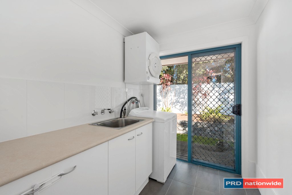 17 Seaside Close KORORA 17