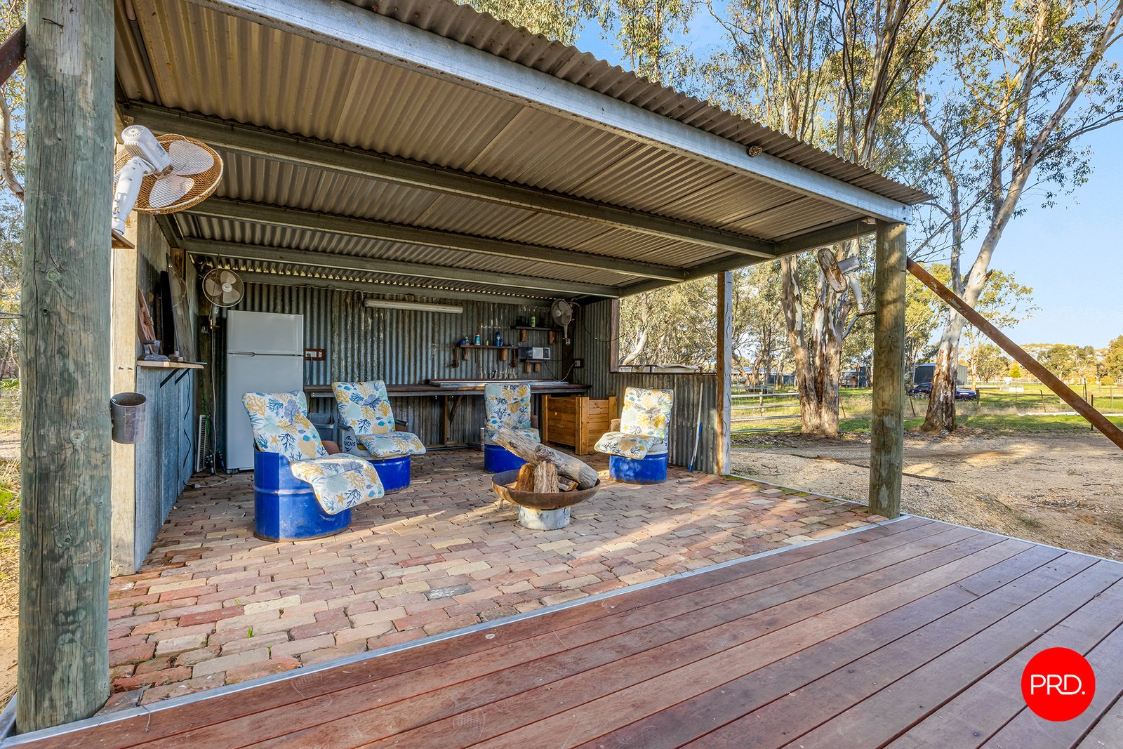 17 Shaw Court BAGSHOT 19