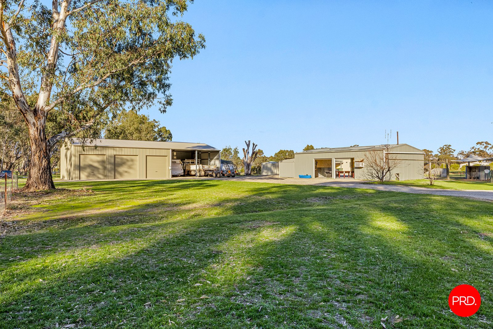 17 Shaw Court BAGSHOT 22