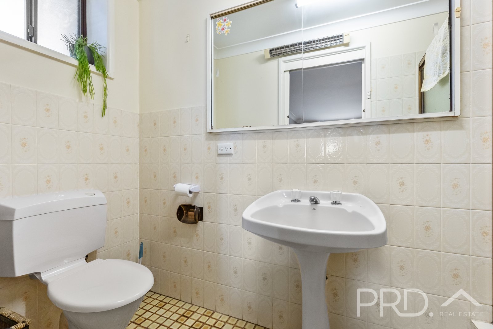 17 Simpson Street TUMUT 11