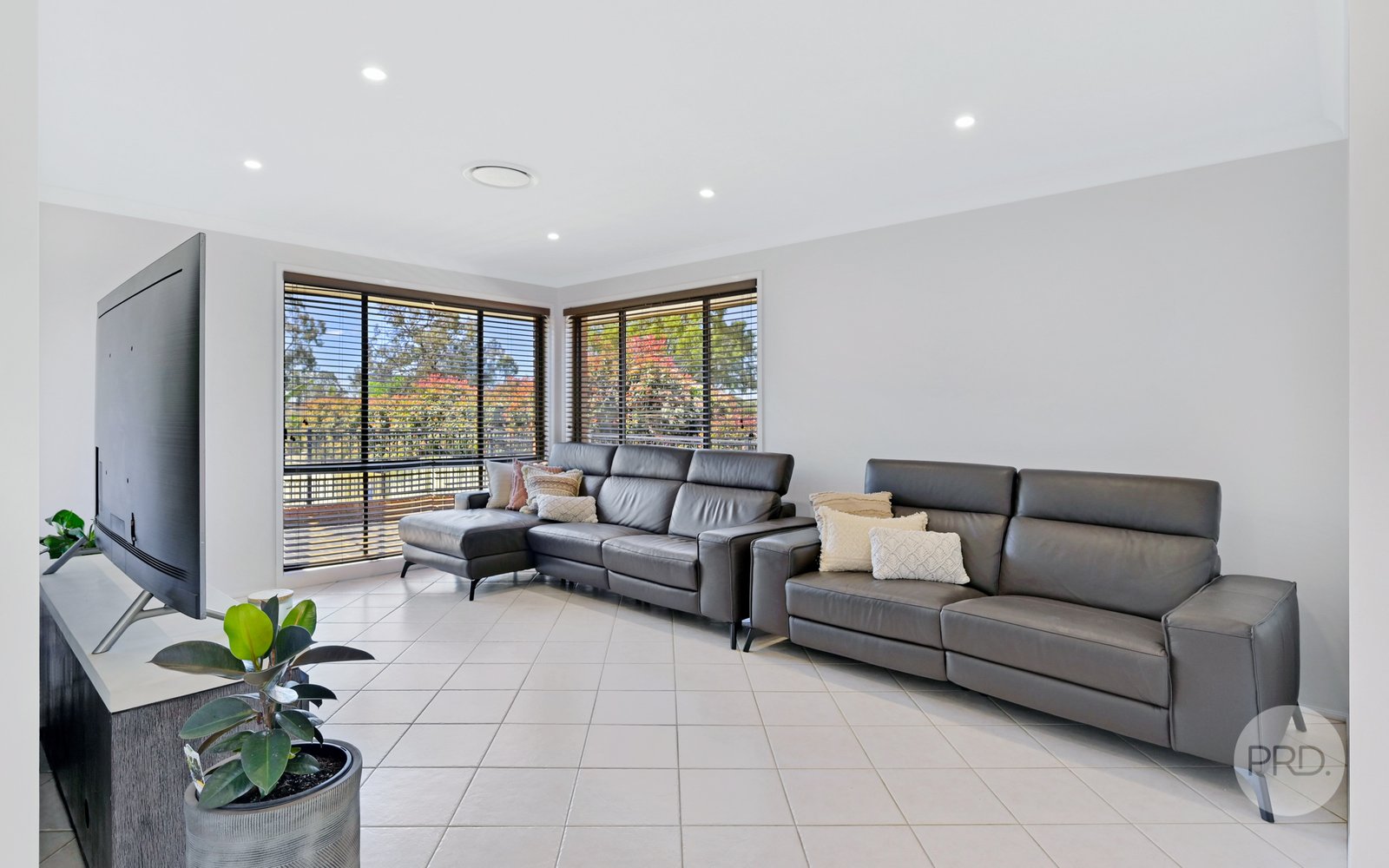 17 St Heliers Road SILVERDALE 8
