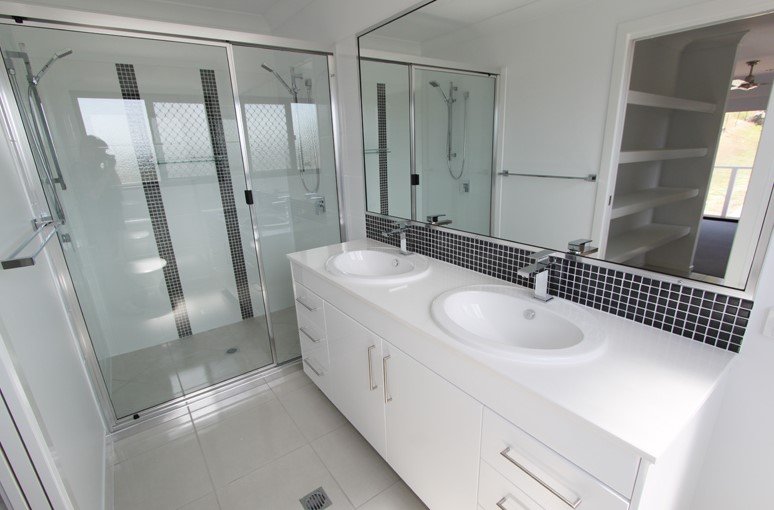 17 Stewart Street WEST GLADSTONE 4