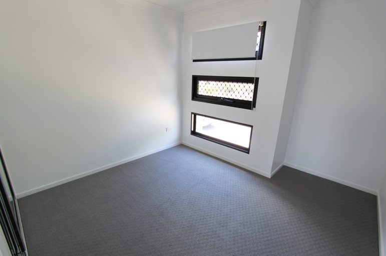 17 Stewart Street WEST GLADSTONE 10