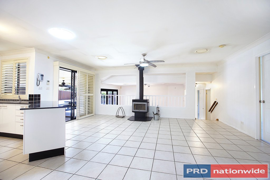 17 Stoke Crescent SOUTH PENRITH 5