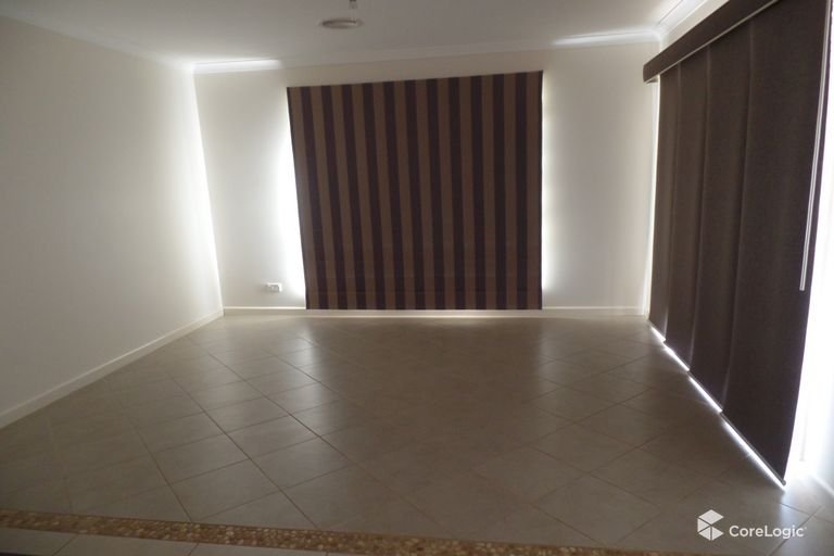 17 Sugargum Crescent KIALLA 4